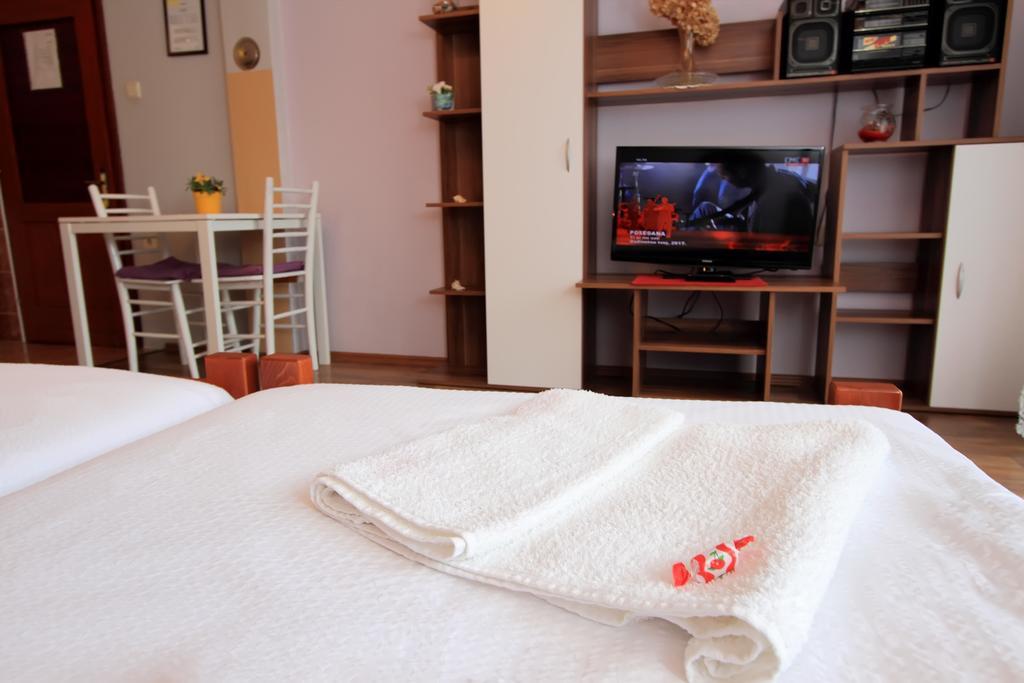 Vila Julija - Apartment & Rooms 오토칵 외부 사진