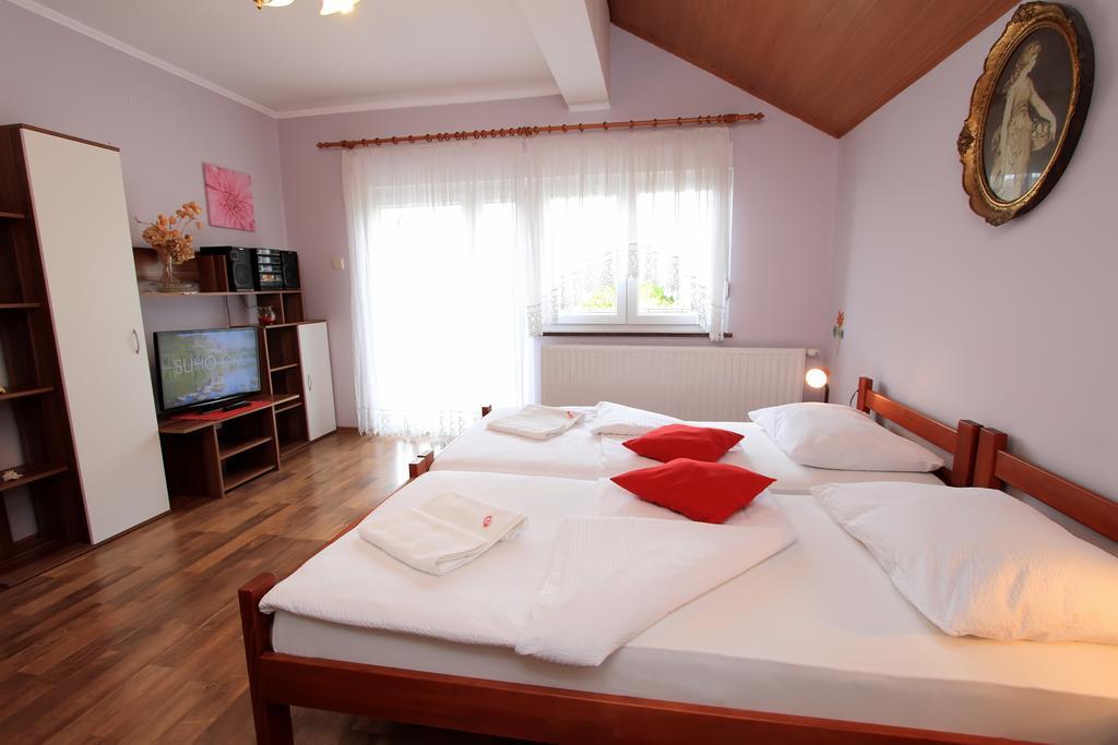 Vila Julija - Apartment & Rooms 오토칵 외부 사진