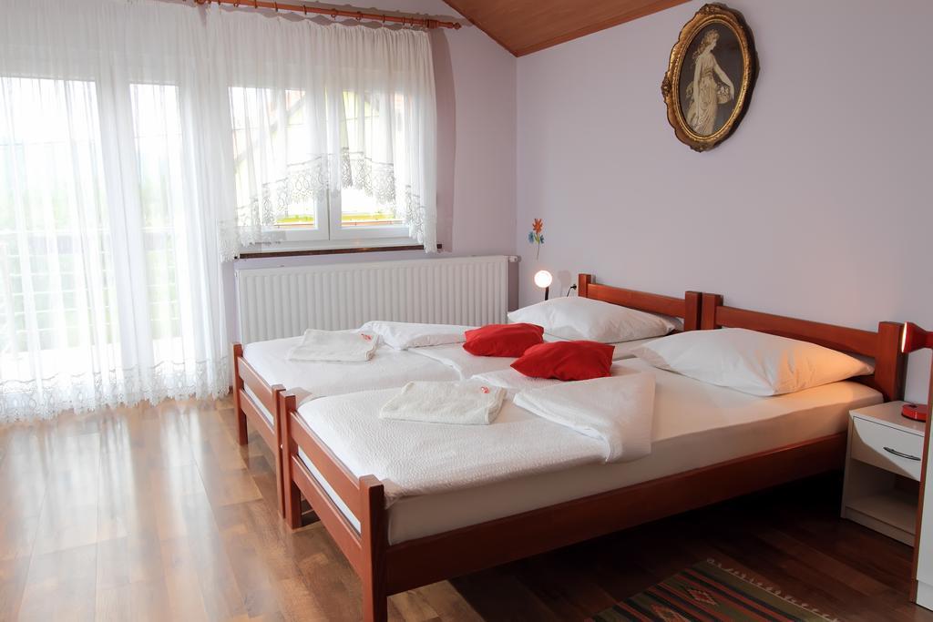 Vila Julija - Apartment & Rooms 오토칵 외부 사진