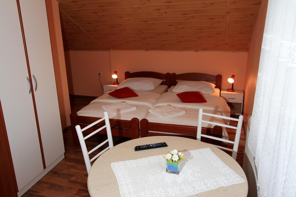 Vila Julija - Apartment & Rooms 오토칵 외부 사진